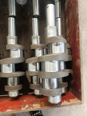 源頭廠家批發(fā)34CrNiMo6齒輪軸與25鋼鍛件，來(lái)圖定制鏈輪服務(wù)