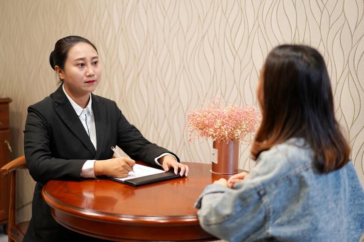文化傳媒企業發展路徑解析 廣告發布與活動策劃的協同效應